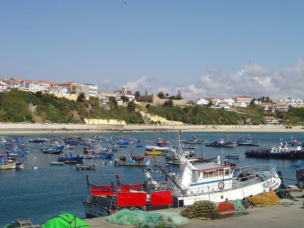 Porto de Pesca de Sines, marina in Sines, Portugal — photo 2
