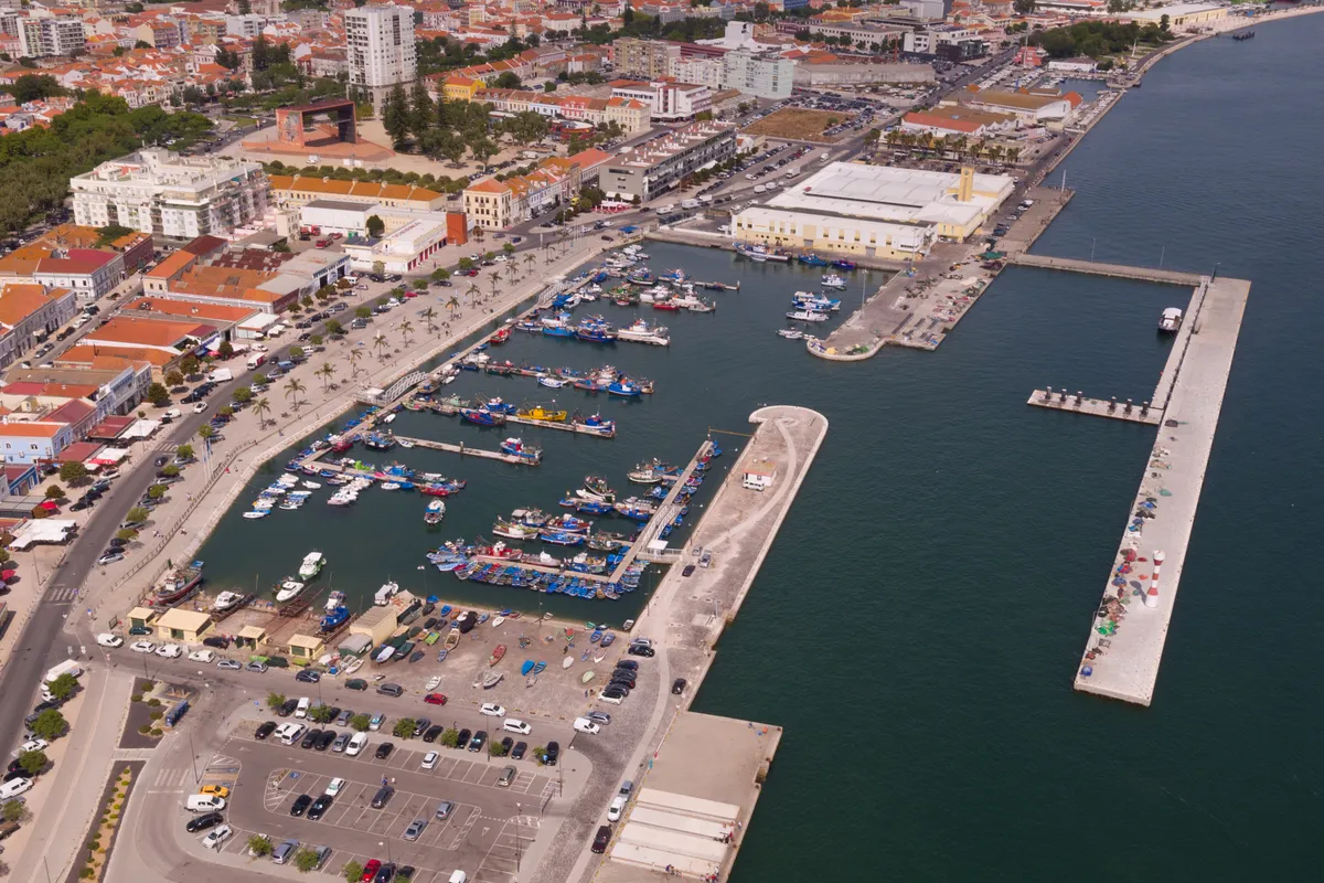 Porto de Pesca de Sines, marina in Sines, Portugal — photo 9