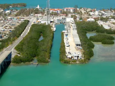 Marathon Marina & Boat Yard in Marathon, United States — photo 4