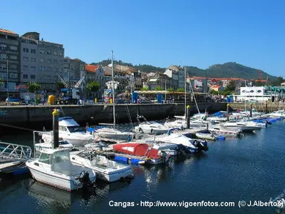Porto de Vilariño, marina in Río Esteiro, Spain — photo 4