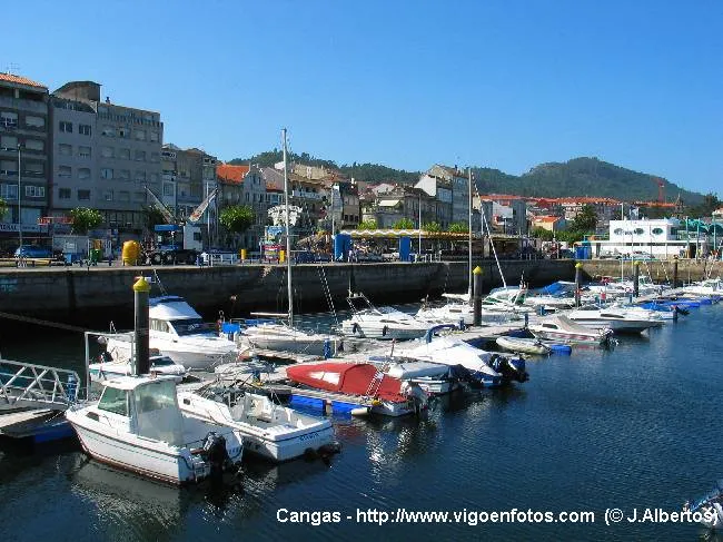 Porto de Vilariño, marina in Río Esteiro, Spain — photo 4