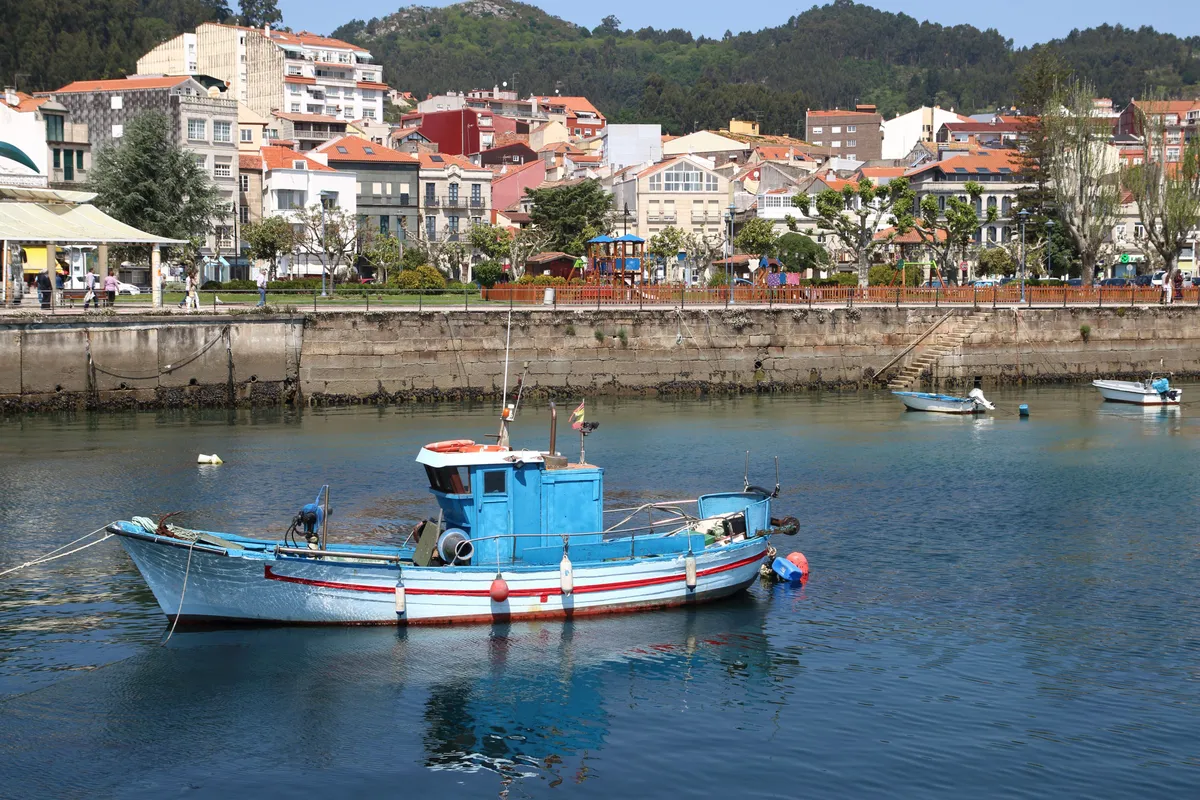 Porto de Vilariño, marina in Río Esteiro, Spain — photo 2
