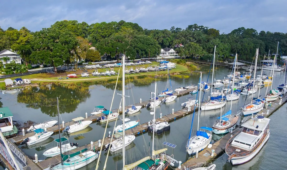 Isle of Hope Marina in Isle of Hope, United States — photo 2