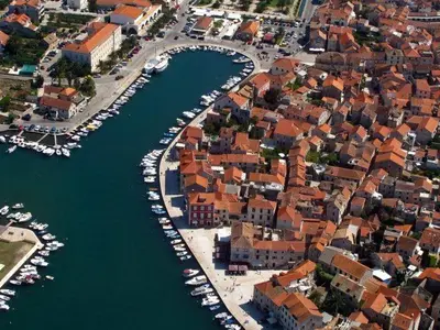 Stari Grad Marina in Grad Stari Grad, Croatia — photo 3