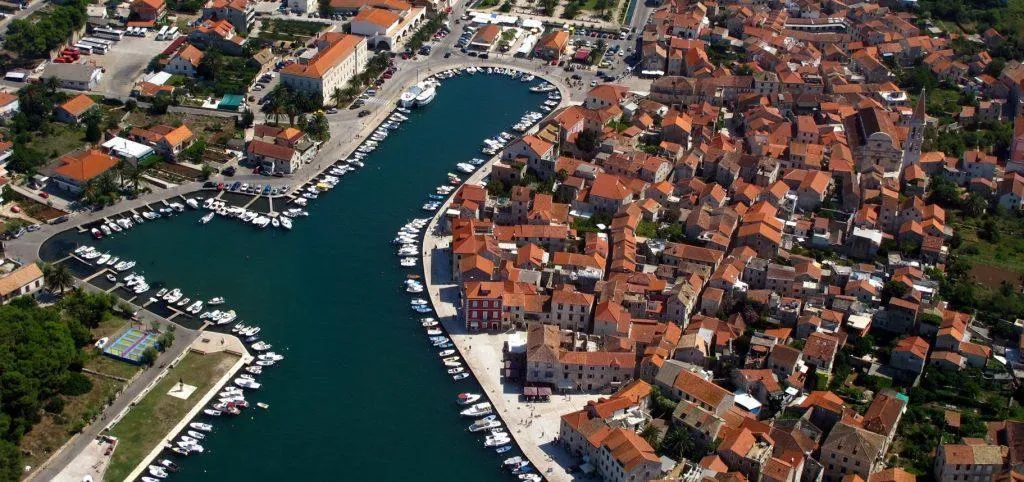 Stari Grad Marina in Grad Stari Grad, Croatia — photo 3