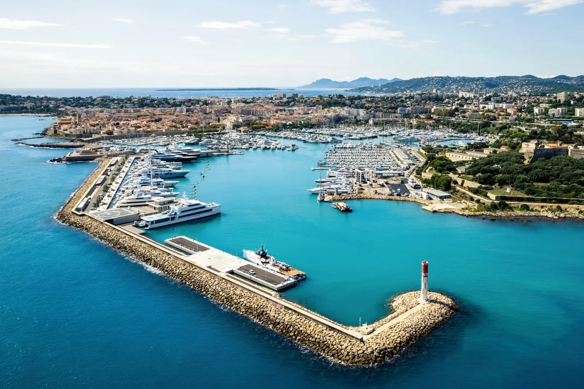 Port Vauban, marina in Lannic, France — photo 2