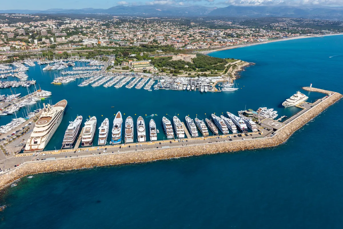 Port Vauban, marina in Lannic, France — photo 8