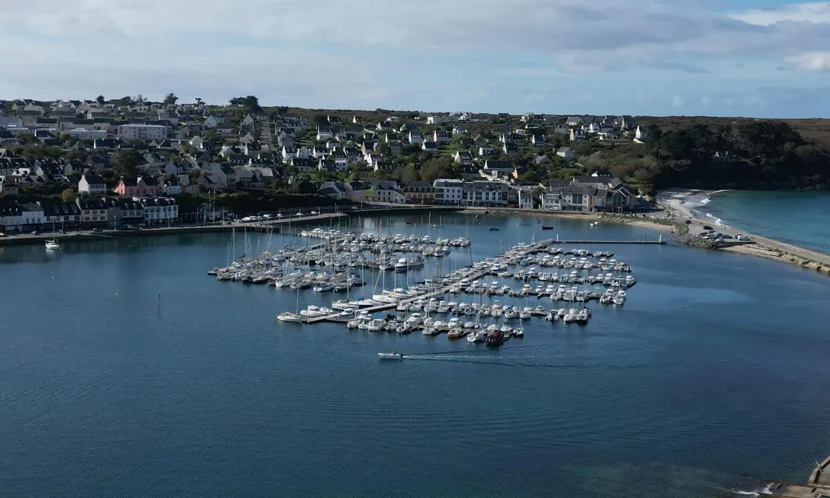 Port du Notic, marina in Camaret-sur-Mer, France — photo 6