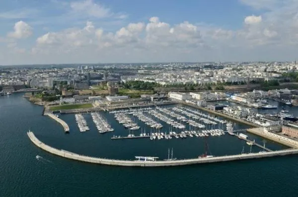 Port du Notic, marina in Camaret-sur-Mer, France — photo 4