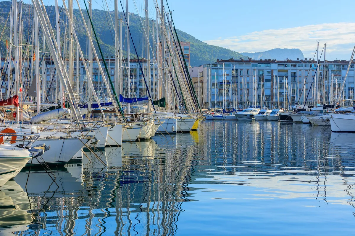 Ancien Port, marina in Le Lavandou, France — photo 4