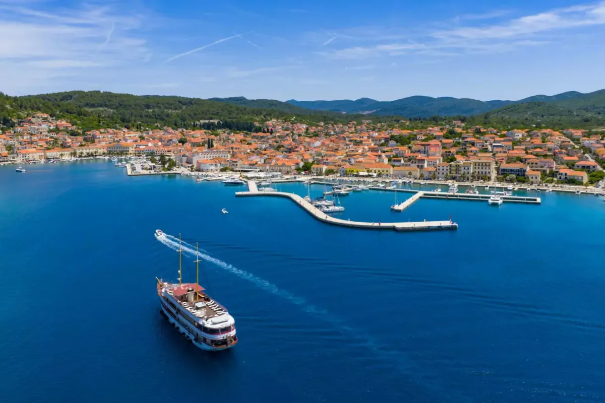 Komunalna Lučica Luka Korčula (PORTO UŠ), marina in Grad Korčula, Croatia — photo 6