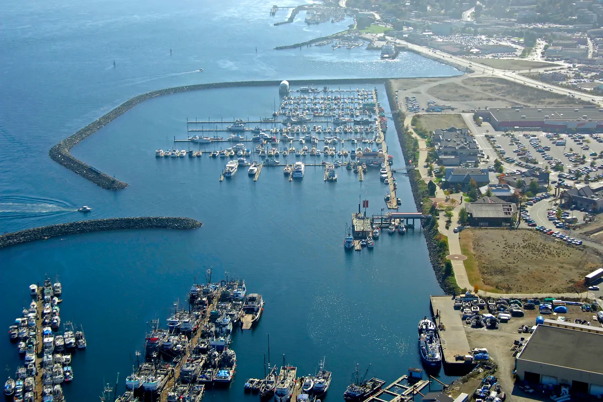 Discovery Harbour Marina in Campbell River, Canada — photo 5