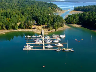 Telegraph Harbour Marina in Area G (Saltair / Gulf Islands), Canada — photo 4