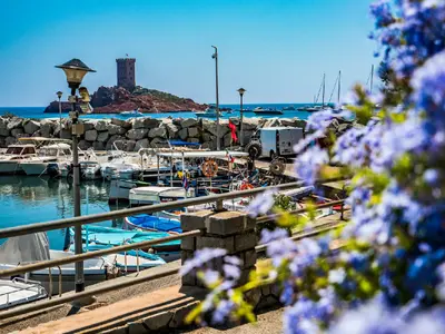 Port du Poussaï, marina in Saint-Raphaël, France — photo 2