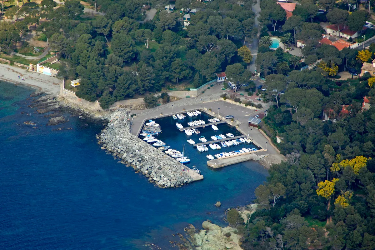 Port du Poussaï, marina in Saint-Raphaël, France