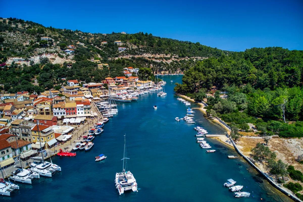 Kolpiskos Mandras Bay in Ozias, Greece — photo 2