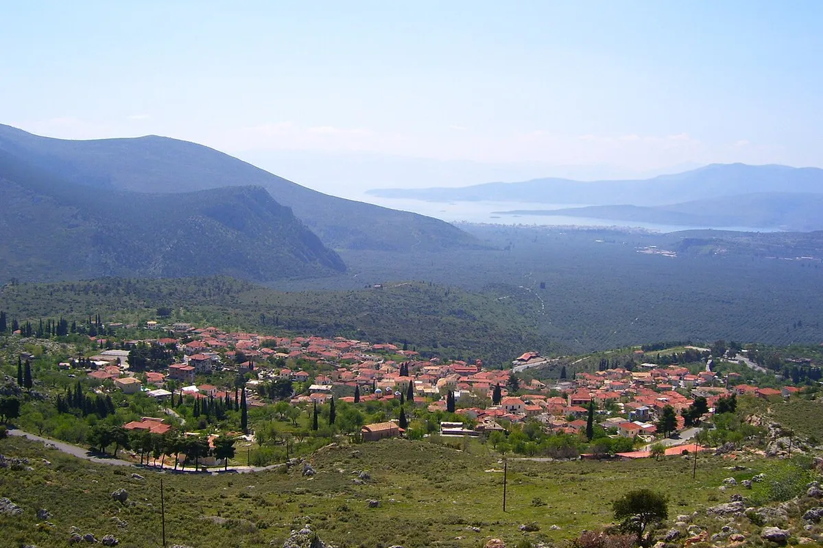Krisaian Gulf, bay in Municipal Unit of Itea, Greece — photo 4
