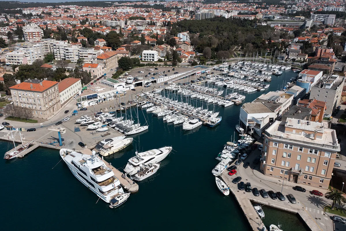Zadar Port, marina in Zadar, Croatia — photo 4