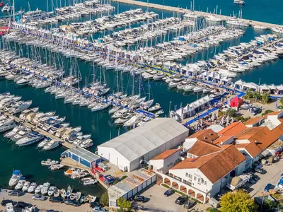 Marina Kornati, Biograd
