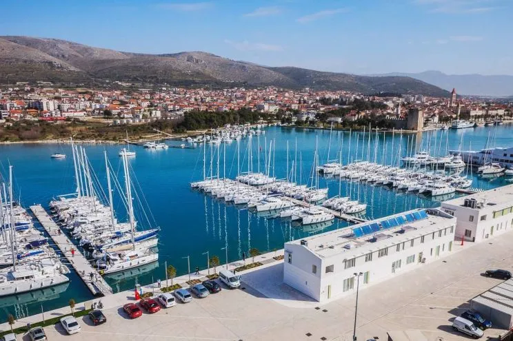 Pomorsko športska udruga "Banj", Trogir Marina in Grad Trogir, Croatia