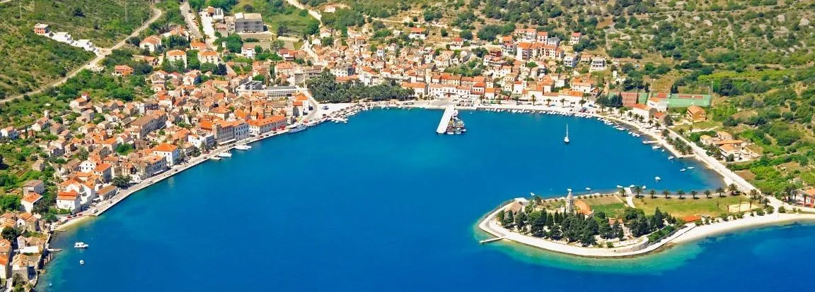 Luka Vis, marina in Grad Vis, Croatia