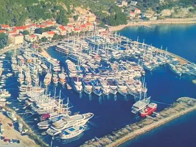 Krilo Jesenice Marina in Jesenice, Croatia — photo 2