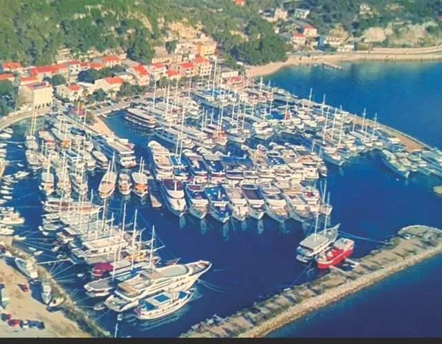 Krilo Jesenice Marina in Jesenice, Croatia — photo 2