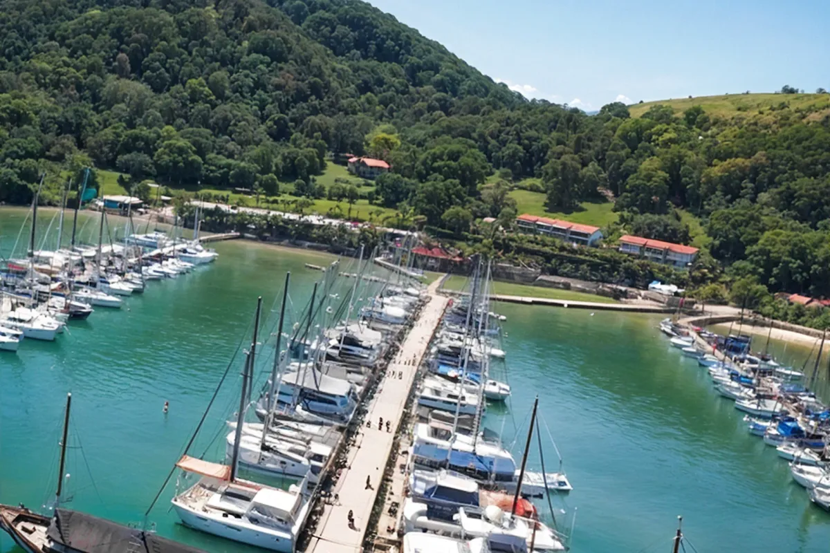 Farol de Paraty Marina in Paraty, Brazil — photo 2