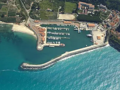 Tropea, Porto di Tropea, marina in Tropea, Italy — photo 3
