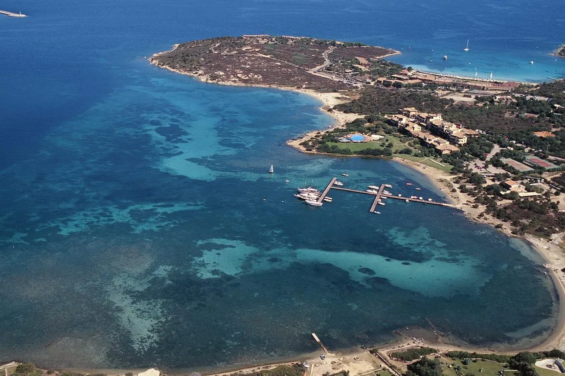 Olbia, Marina di Cugnana in Olbia, Italy — photo 2