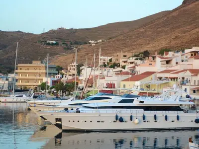 Kea, Marina Korissias in Korissia, Greece — photo 5