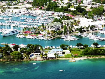 Guadeloupe, La Marina Bas du Fort in Pointe-à-Pitre, France — photo 3