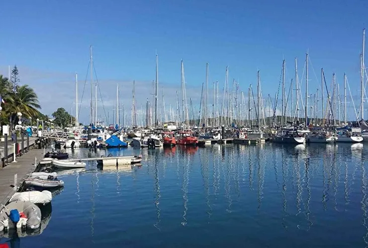 New Caledonia, Noumea, Port Moselle, marina in Noumea, France — photo 4