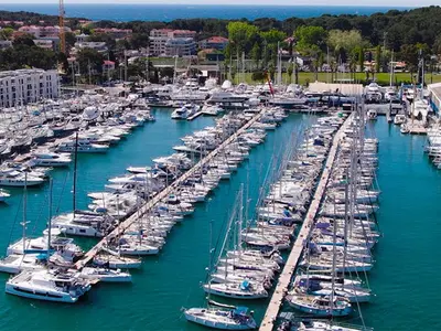 Port Pin Rolland, marina in Saint-Mandrier-sur-Mer, France — photo 5