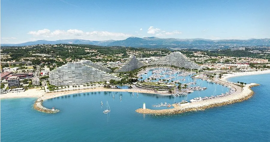 Port Vauban, marina in Antibes, France — photo 3