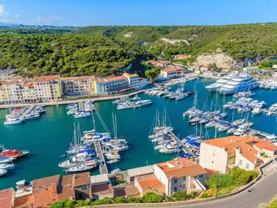 Port de Bonifacio, marina in Bonifacio / Bunifaziu, France — photo 5