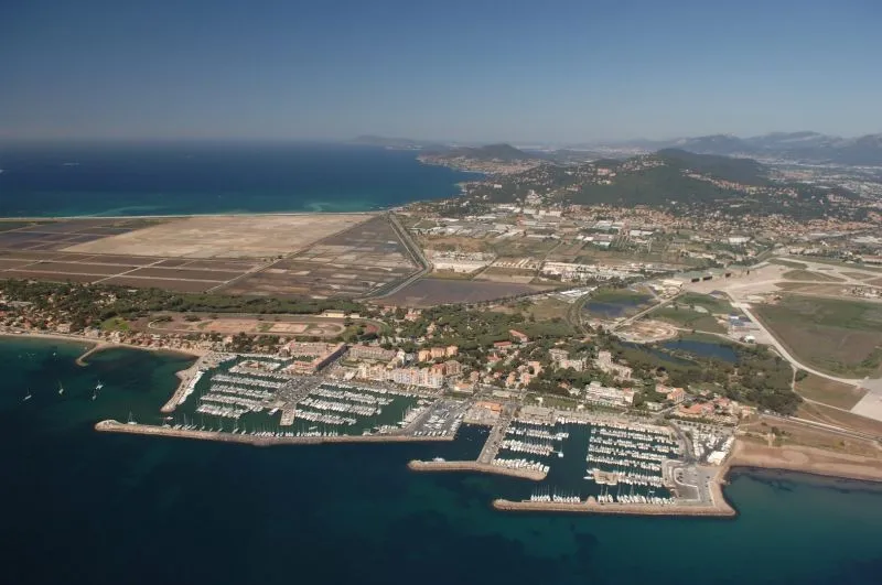 Port Saint-Pierre, marina in Hyères, France — photo 6