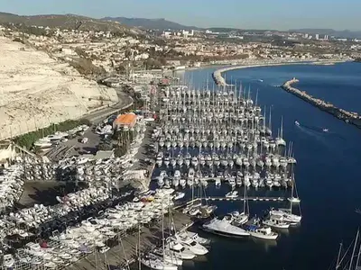 Marseille, Corbières Port Services, marina in Marseille, France — photo 2
