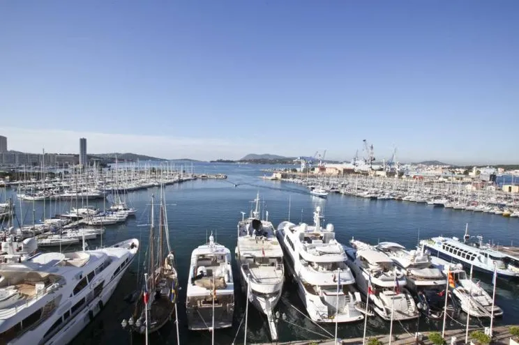 Toulon, Darse Vieille, marina in Toulon, France — photo 2