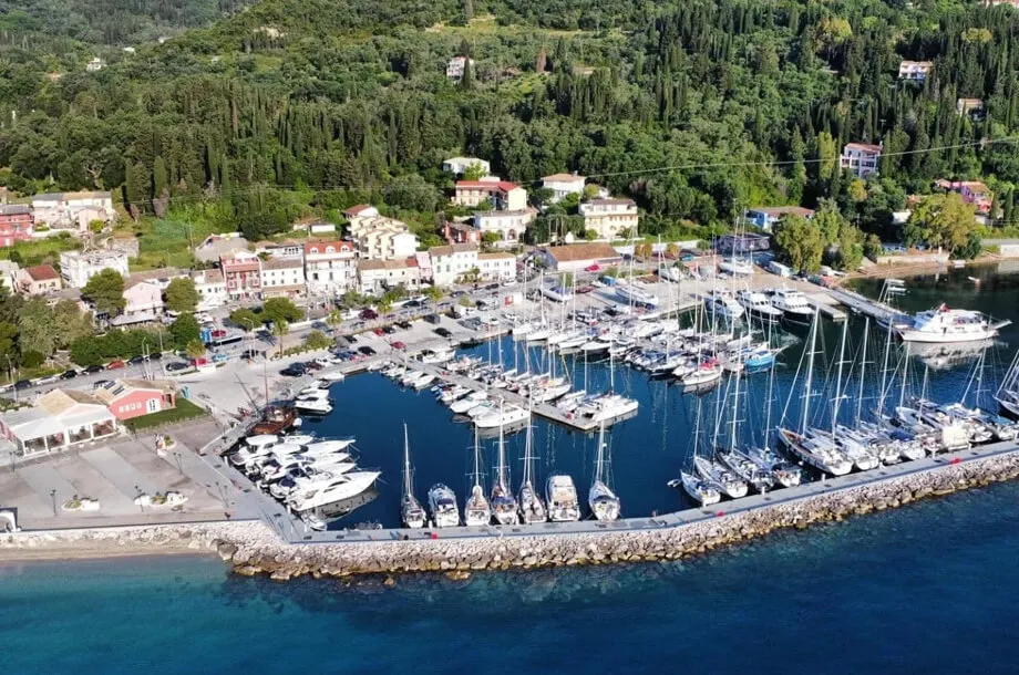 Corfu, Benitses Port Yacht Marina in Benitses, Greece — photo 4