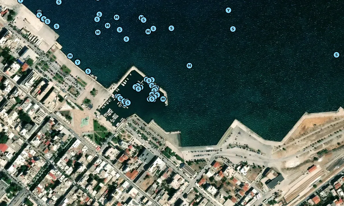 Korinthos Marina in Corinth, Greece — photo 3