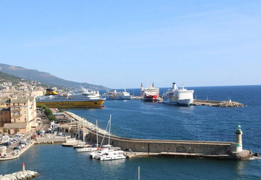 Bastia, Vieux port de Bastia, marina in Bastia, France — photo 8