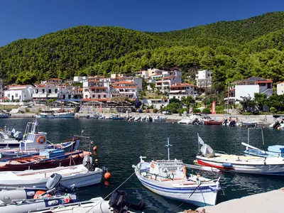 Skopelos, Neo Klima Harbor, marina in Neo Klima, Greece — photo 3