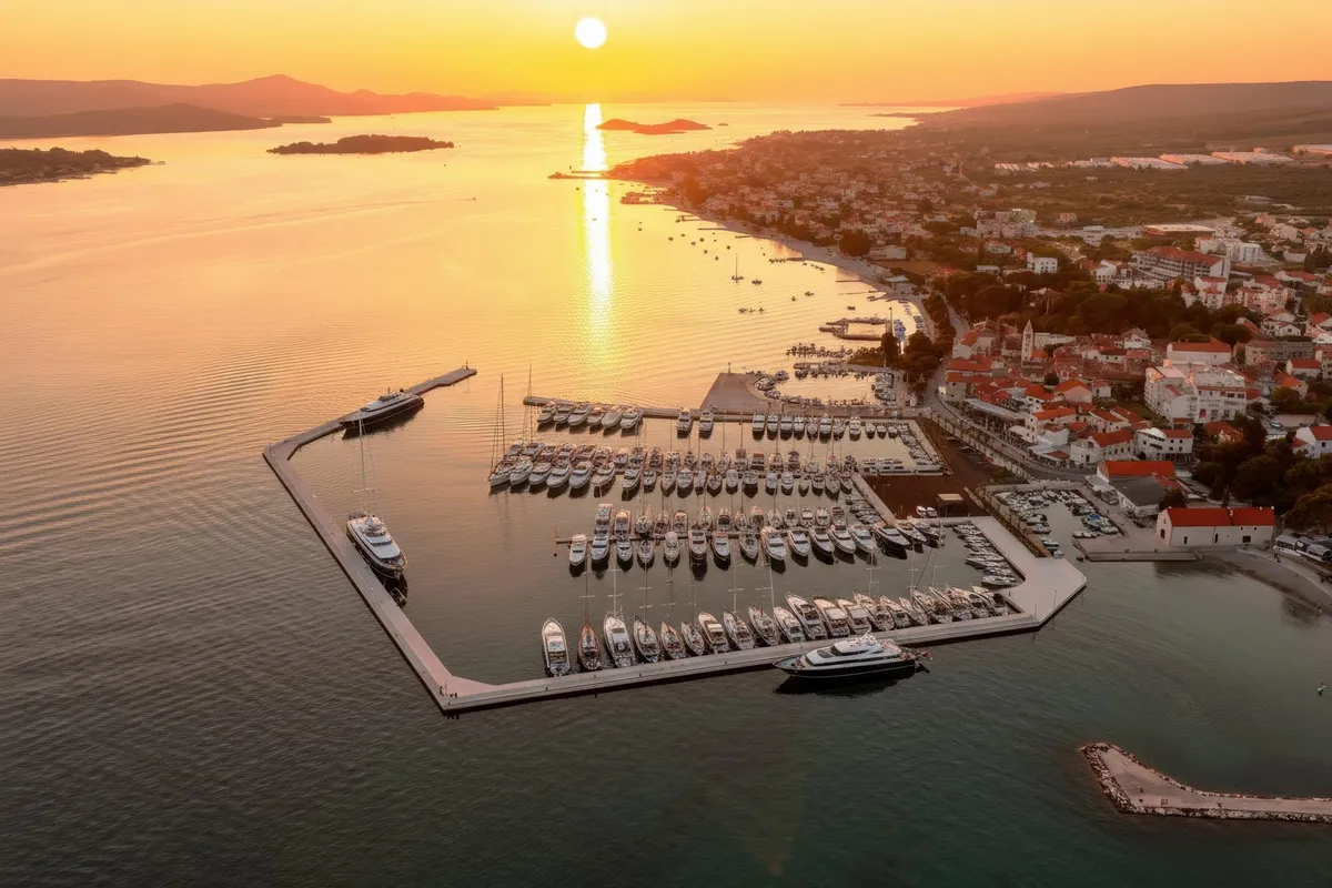 Molum Marine Club, marina in Općina Sveti Filip i Jakov, Croatia — photo 5