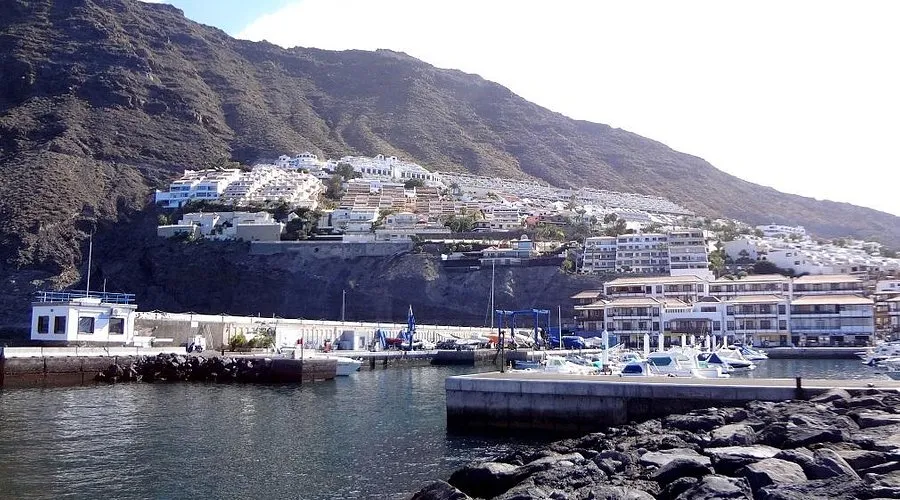 Puerto Los Gigantes, marina in Santiago del Teide, Spain — photo 3
