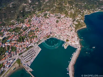 Port of Skopelos, marina in Skopelos, Greece — photo 3
