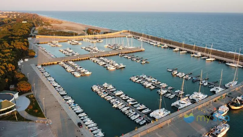 Roccella Jonica Marina in Roccella Ionica, Italy — photo 2