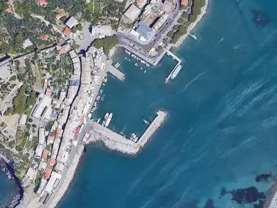 Portovenere Marina in Le Grazie, Italy — photo 3