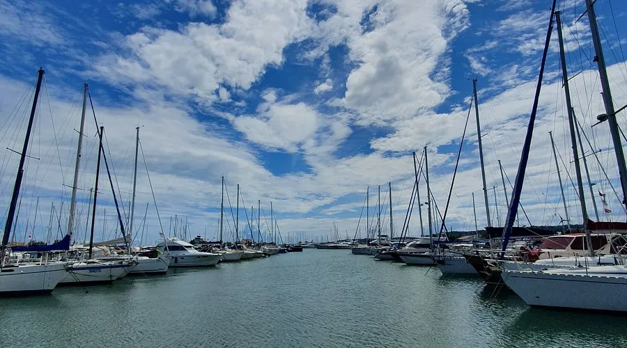 Marina di Pescara in Pescara, Italy — photo 6