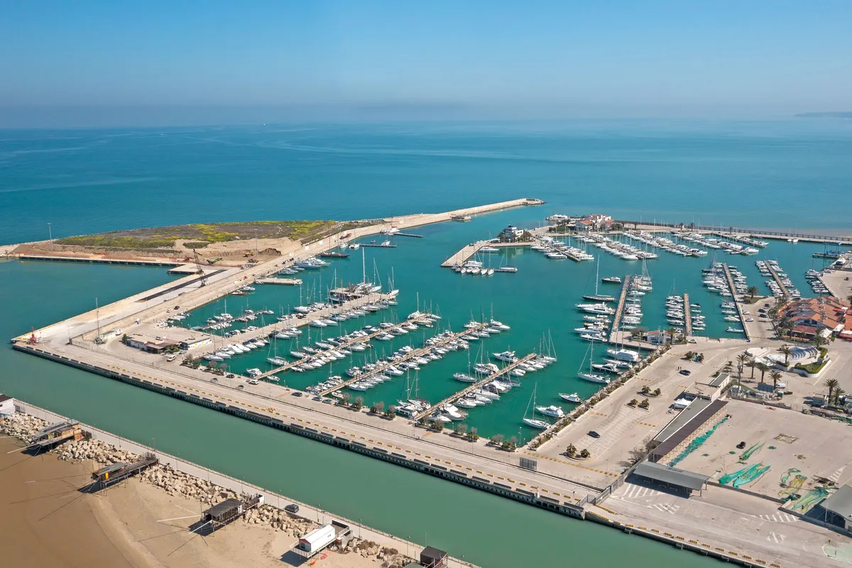 Marina di Pescara in Pescara, Italy — photo 3